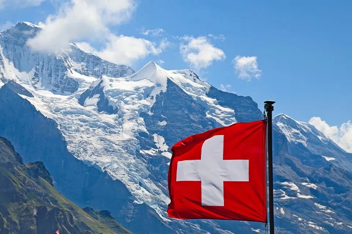 /The Best Time to Visit Switzerland: A Perfect Blend of Weather, Activities & Affordability